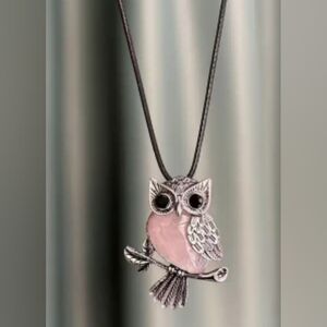 2/$30 NEW Silver and‎ Pink Stone Owl Pendant Necklace-(#0106)